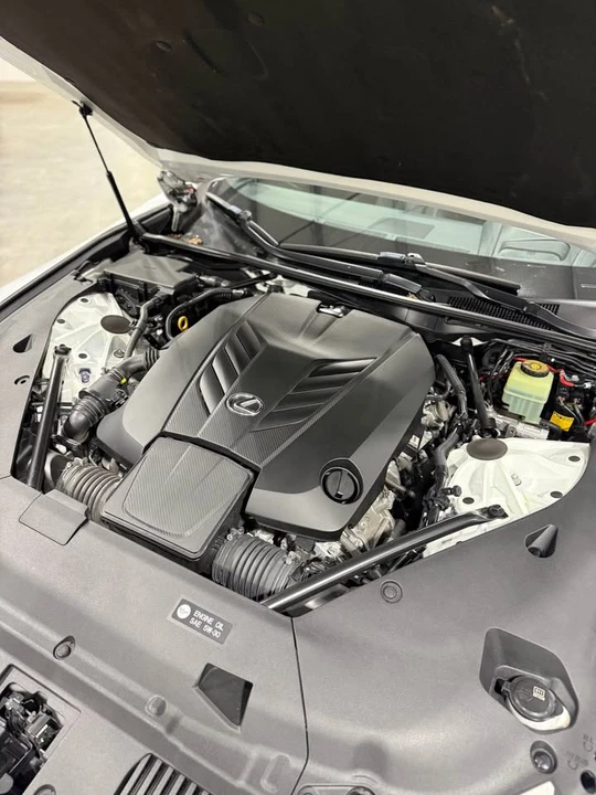 2018 Lexus LC - Image 5 of 14