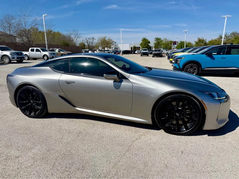 2018 Lexus LC - Image 4 of 12