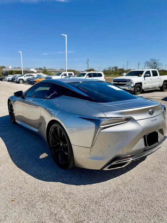 2018 Lexus LC - Image 7 of 12