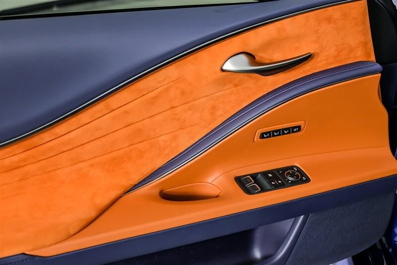 2018 Lexus LC - Image 18 of 21