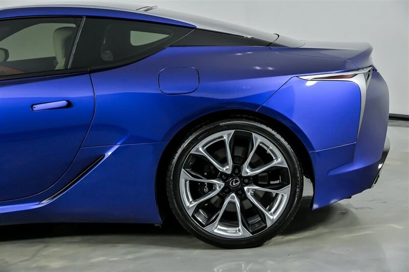 2018 Lexus LC - Image 9 of 21
