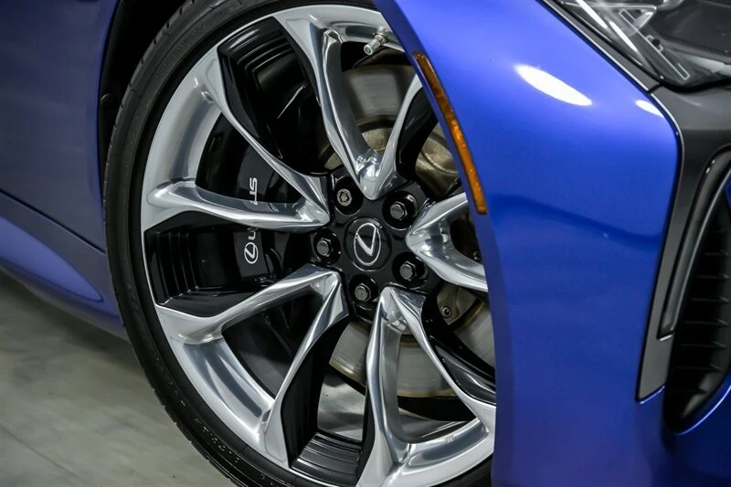 2018 Lexus LC - Image 4 of 21
