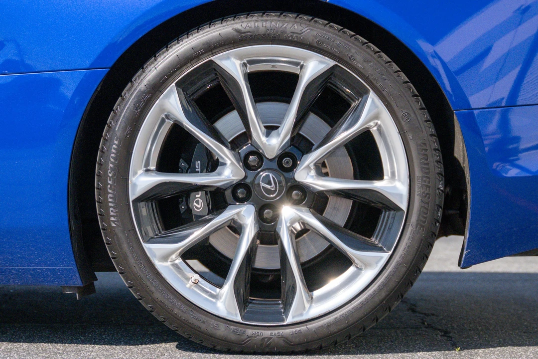 2018 Lexus LC - Image 20 of 31