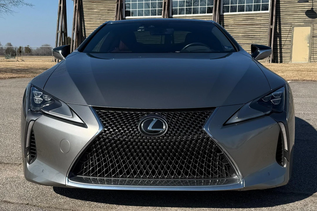 2018 Lexus LC - Image 2 of 31
