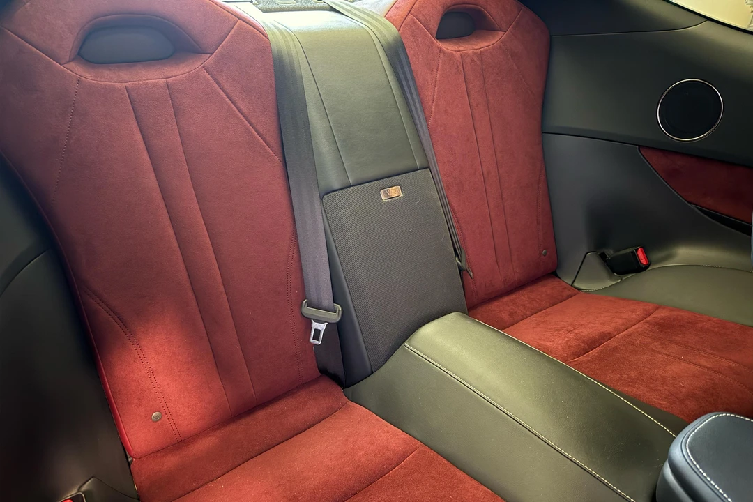 2018 Lexus LC - Image 26 of 31