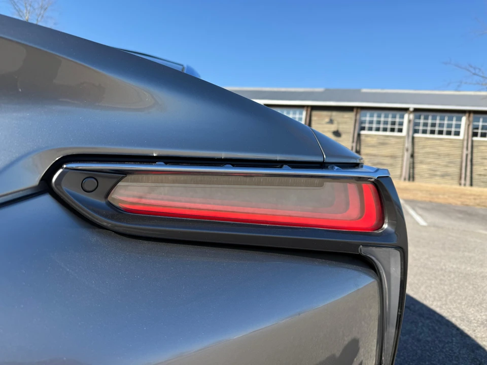 2018 Lexus LC - Image 18 of 31