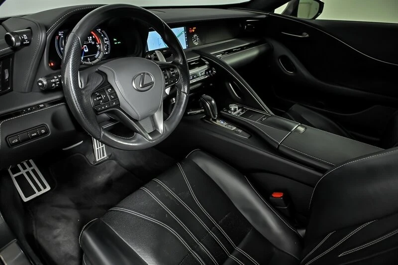 2018 Lexus LC - Image 15 of 31