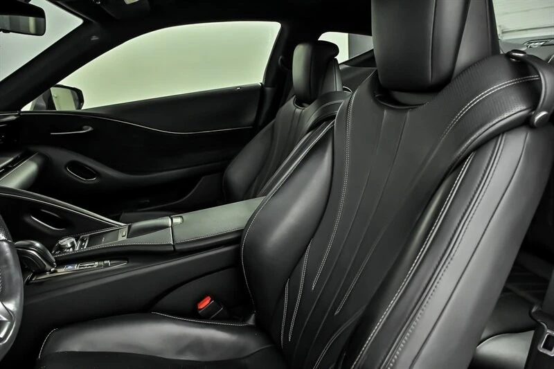 2018 Lexus LC - Image 17 of 31