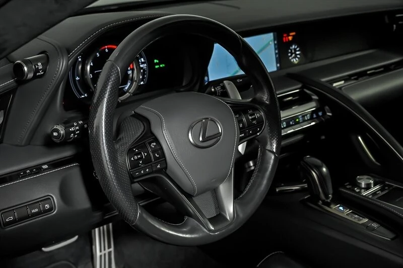 2018 Lexus LC - Image 20 of 31