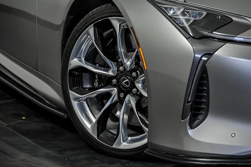 2018 Lexus LC - Image 3 of 31
