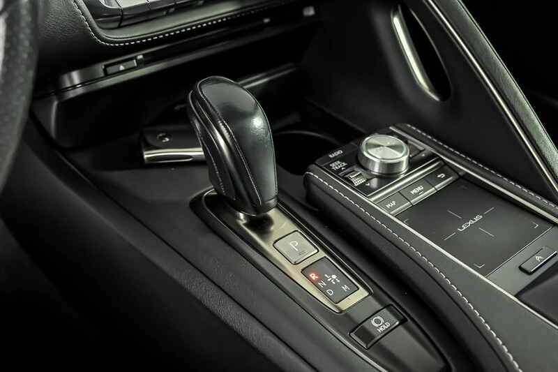 2018 Lexus LC - Image 30 of 31