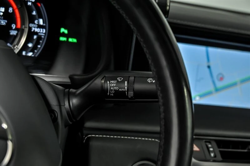 2018 Lexus LC - Image 25 of 31