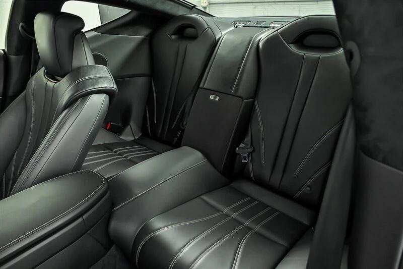 2018 Lexus LC - Image 19 of 31