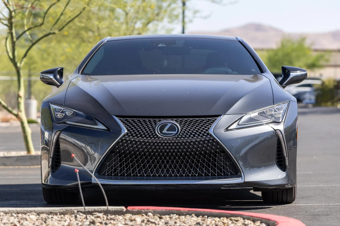 2018 Lexus LC - Image 2 of 31