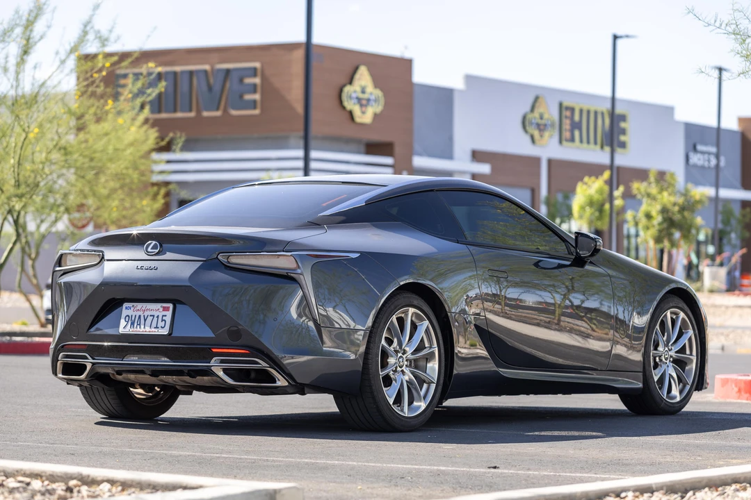 2018 Lexus LC - Image 9 of 31