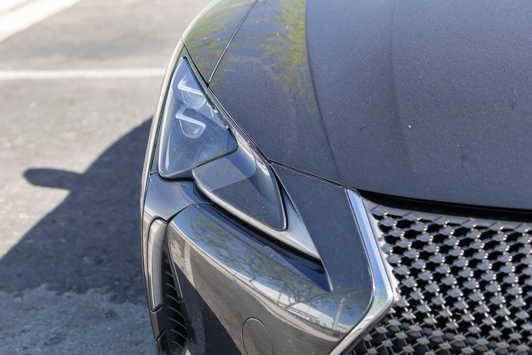 2018 Lexus LC - Image 13 of 31