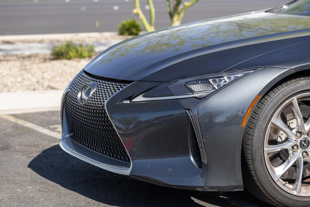 2018 Lexus LC - Image 24 of 31