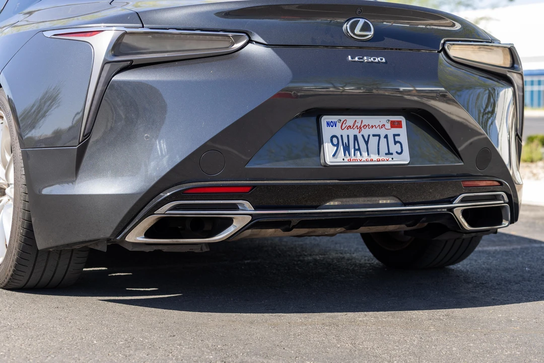 2018 Lexus LC - Image 28 of 31