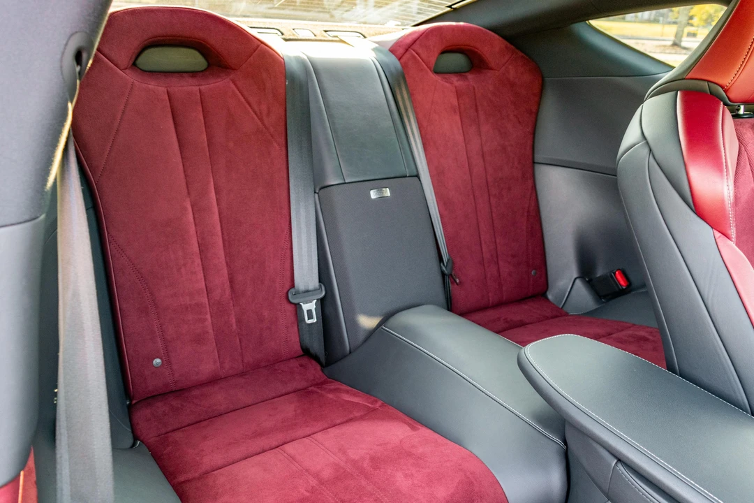 2018 Lexus LC - Image 19 of 31