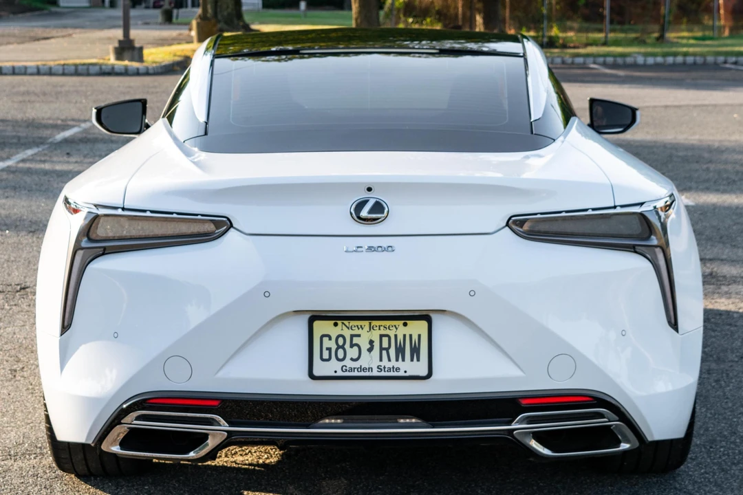 2018 Lexus LC - Image 5 of 31