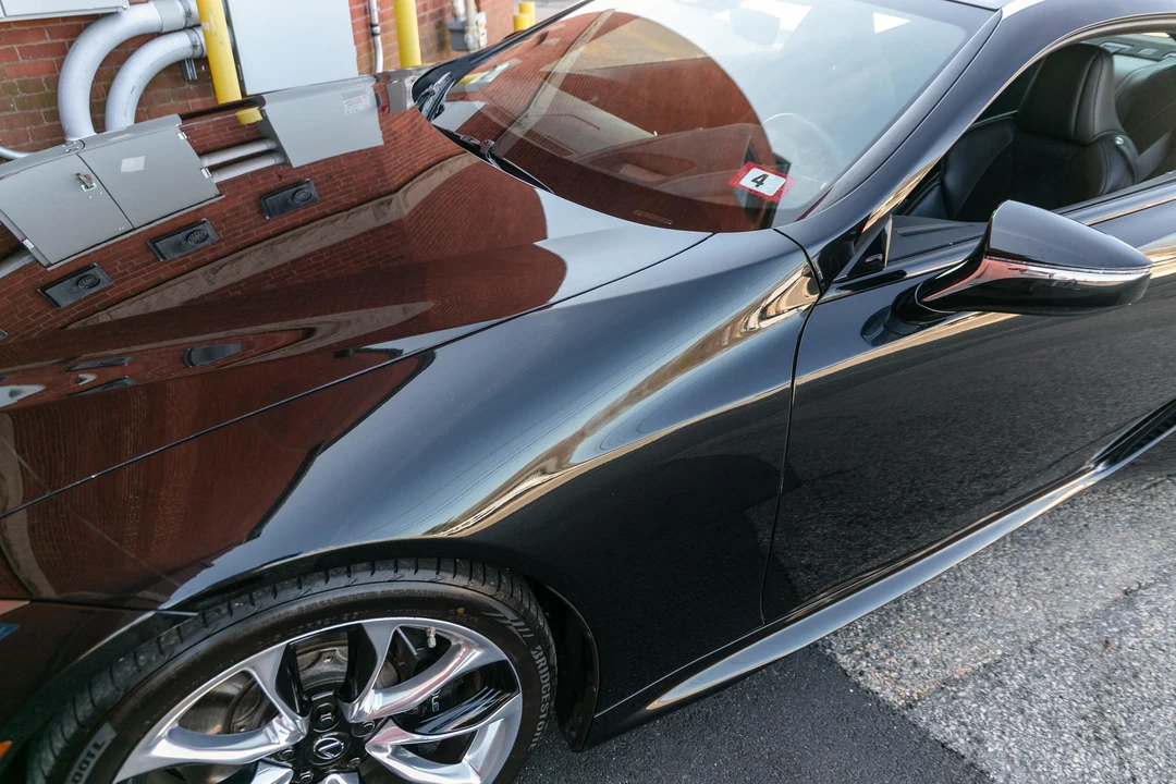 2018 Lexus LC - Image 17 of 31