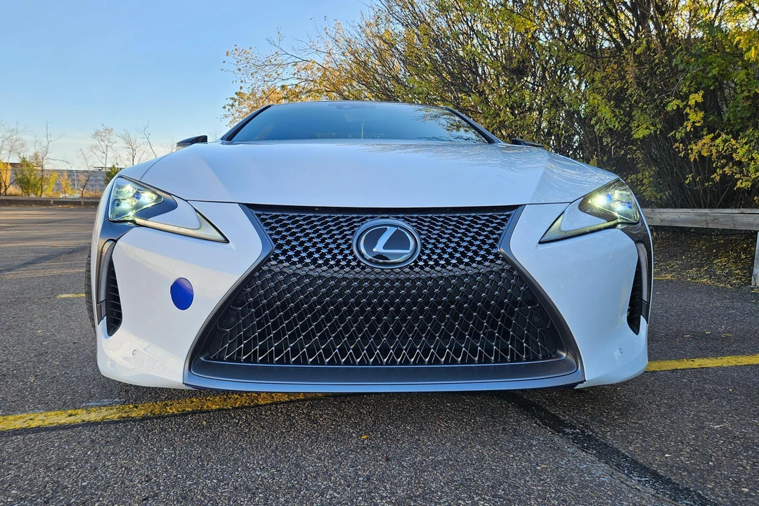 2018 Lexus LC - Image 2 of 31