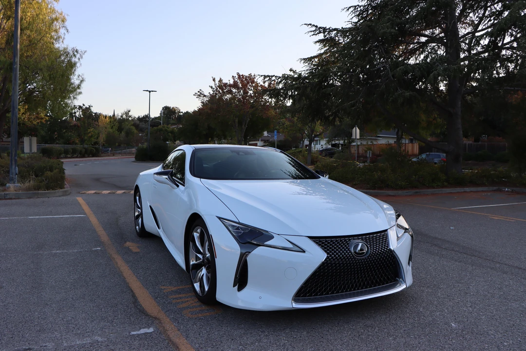 2018 Lexus LC - Image 20 of 31