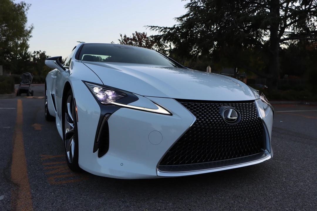 2018 Lexus LC - Image 21 of 31