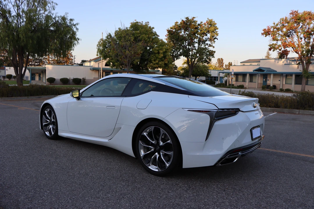 2018 Lexus LC - Image 10 of 31