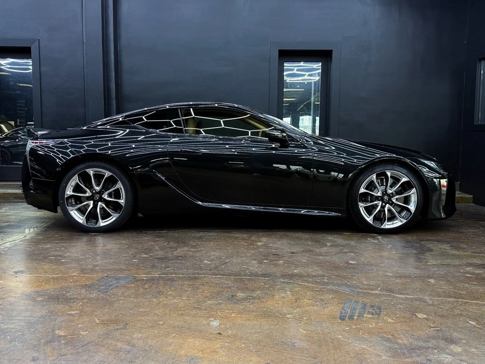 2018 Lexus LC - Image 10 of 12
