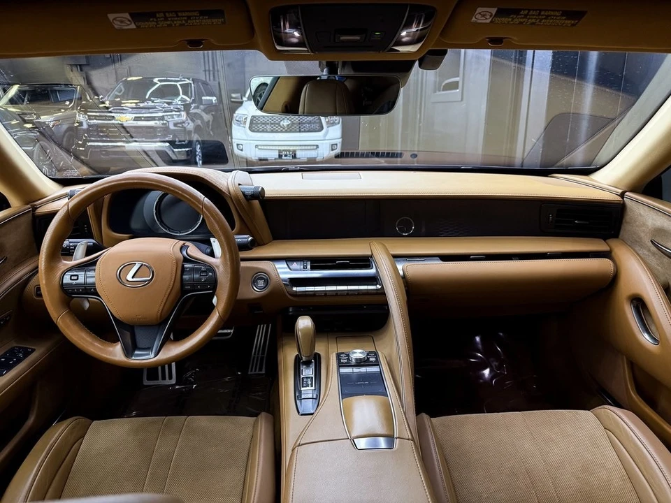 2018 Lexus LC - Image 19 of 21