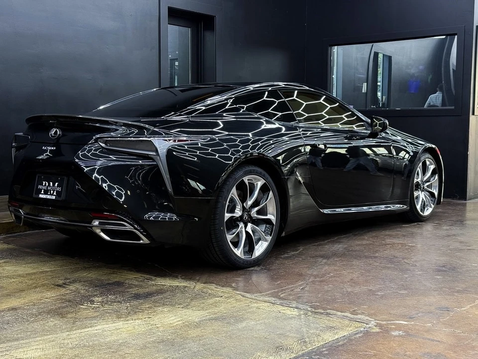 2018 Lexus LC - Image 9 of 12