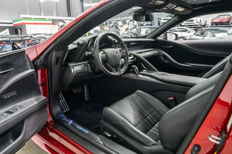 2018 Lexus LC - Image 7 of 15