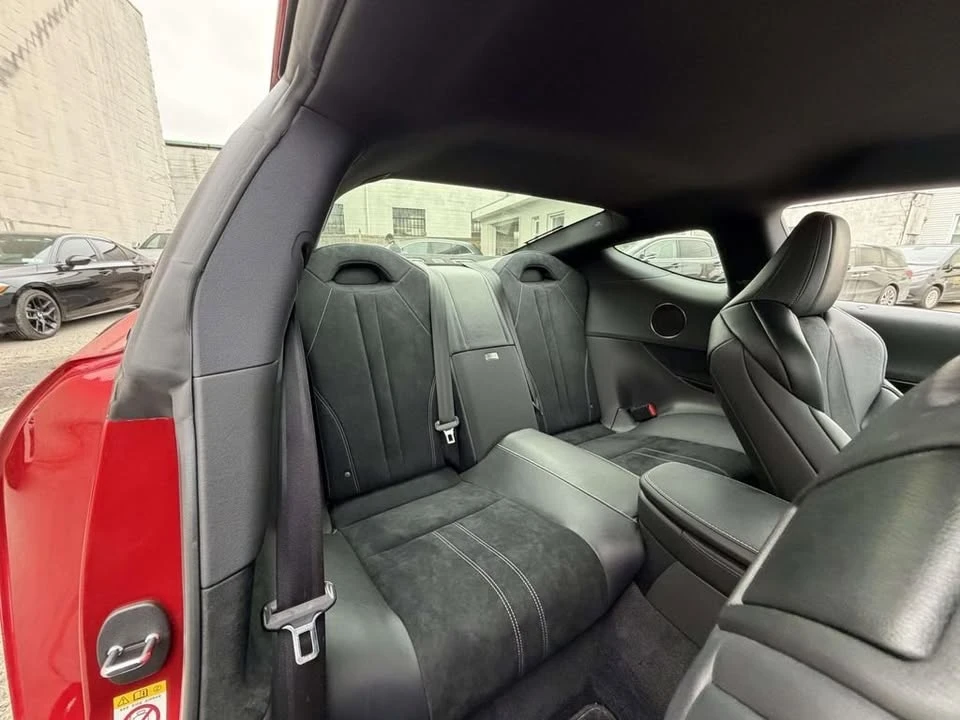 2018 Lexus LC - Image 16 of 20