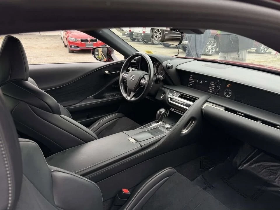 2018 Lexus LC - Image 12 of 20