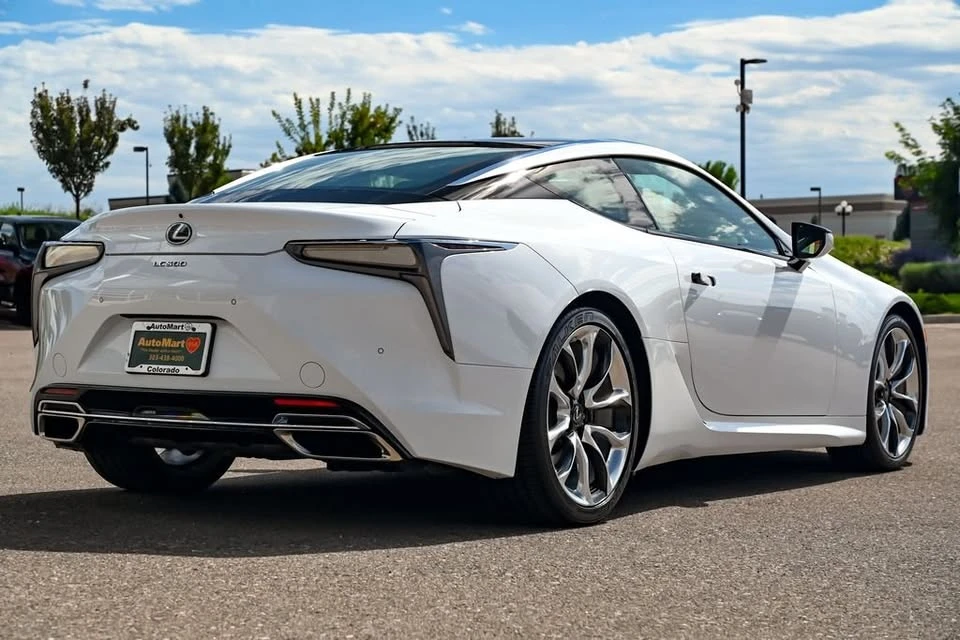 2018 Lexus LC - Image 4 of 17