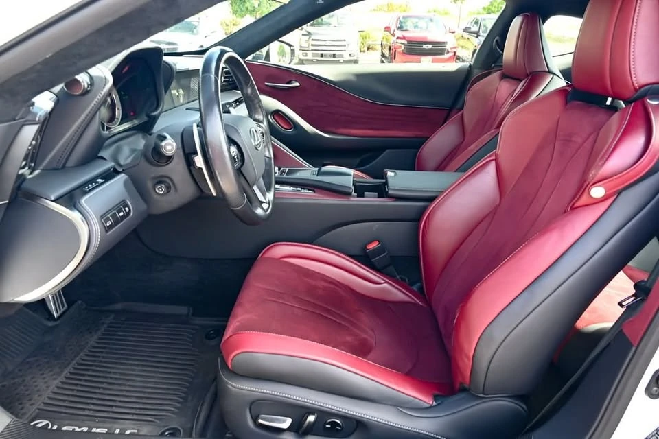 2018 Lexus LC - Image 14 of 17