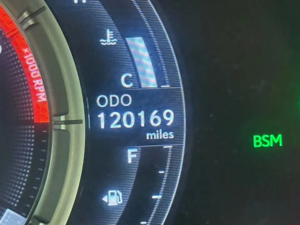 2018 Lexus LC - Image 16 of 20