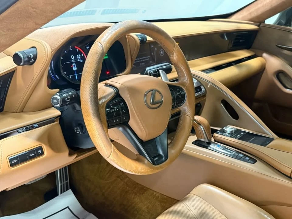 2018 Lexus LC - Image 14 of 20
