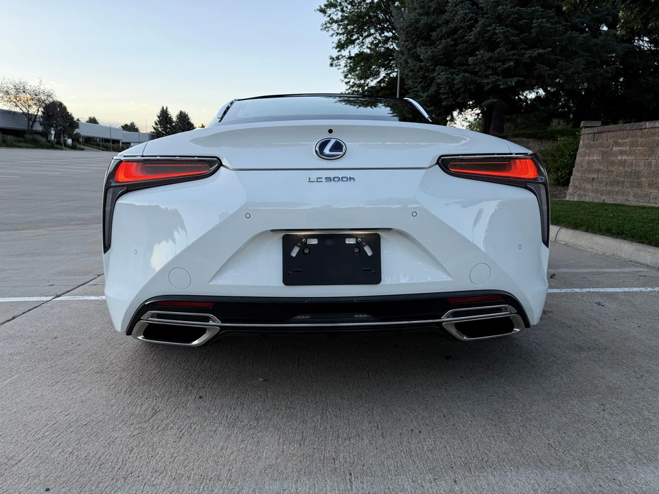 2018 Lexus LC - Image 14 of 31