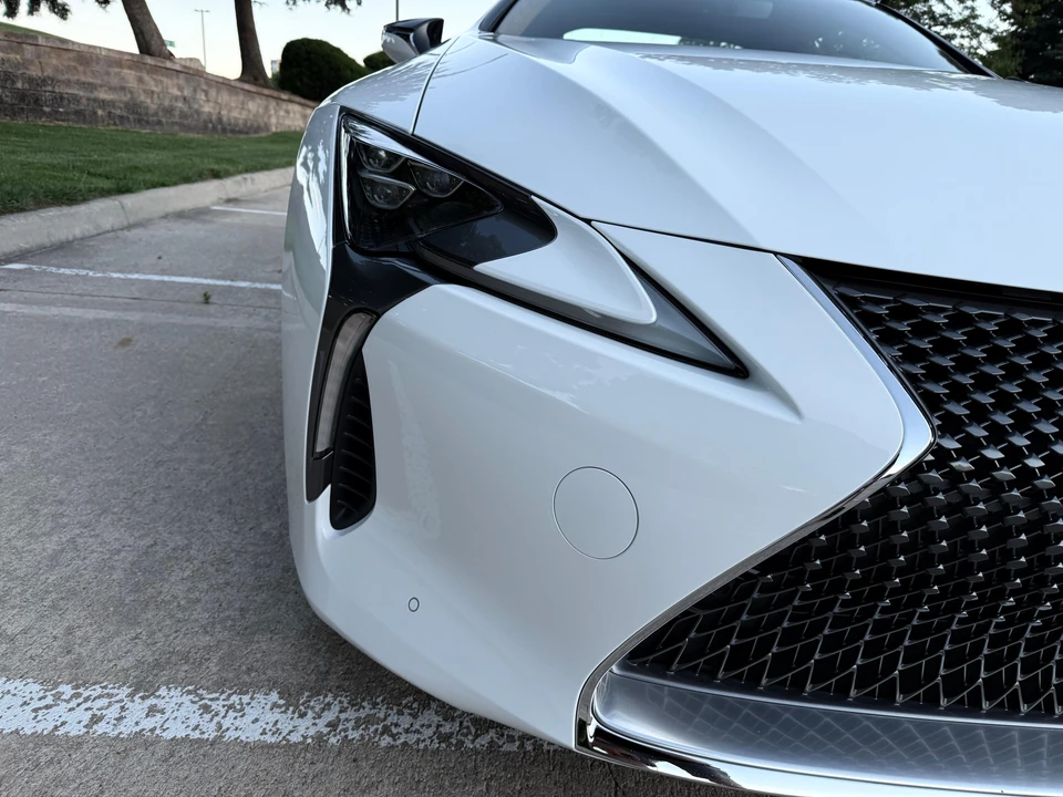 2018 Lexus LC - Image 30 of 31