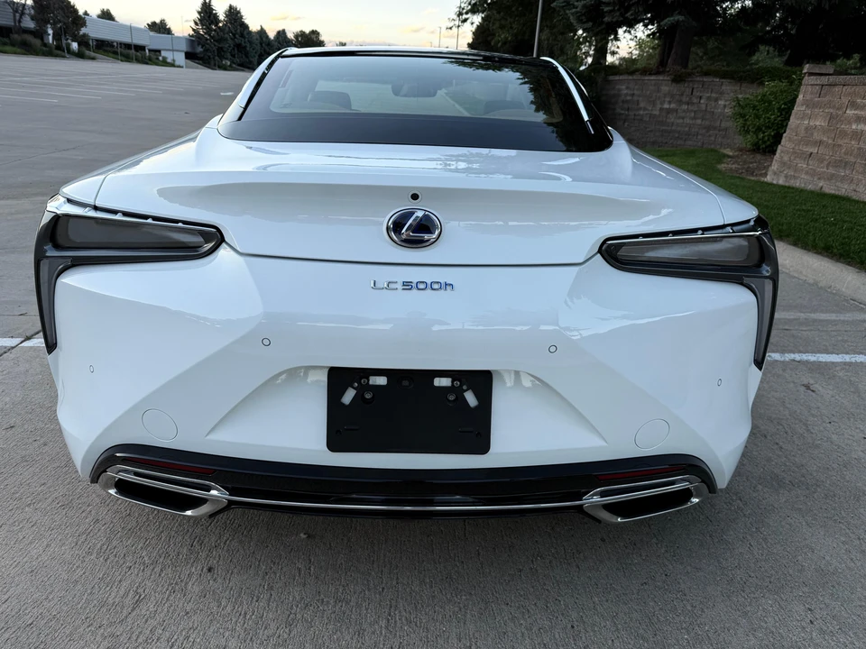 2018 Lexus LC - Image 13 of 31