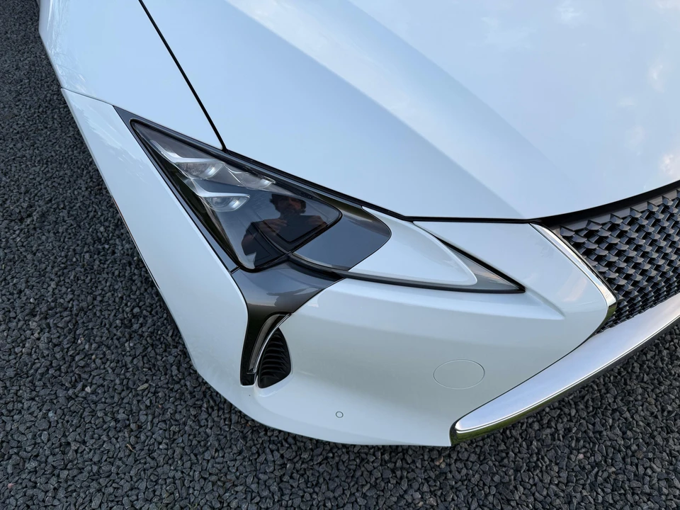 2018 Lexus LC - Image 26 of 31