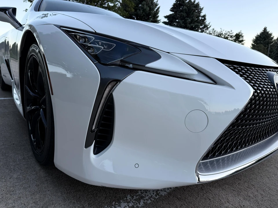 2018 Lexus LC - Image 27 of 31