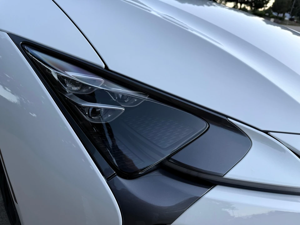 2018 Lexus LC - Image 29 of 31