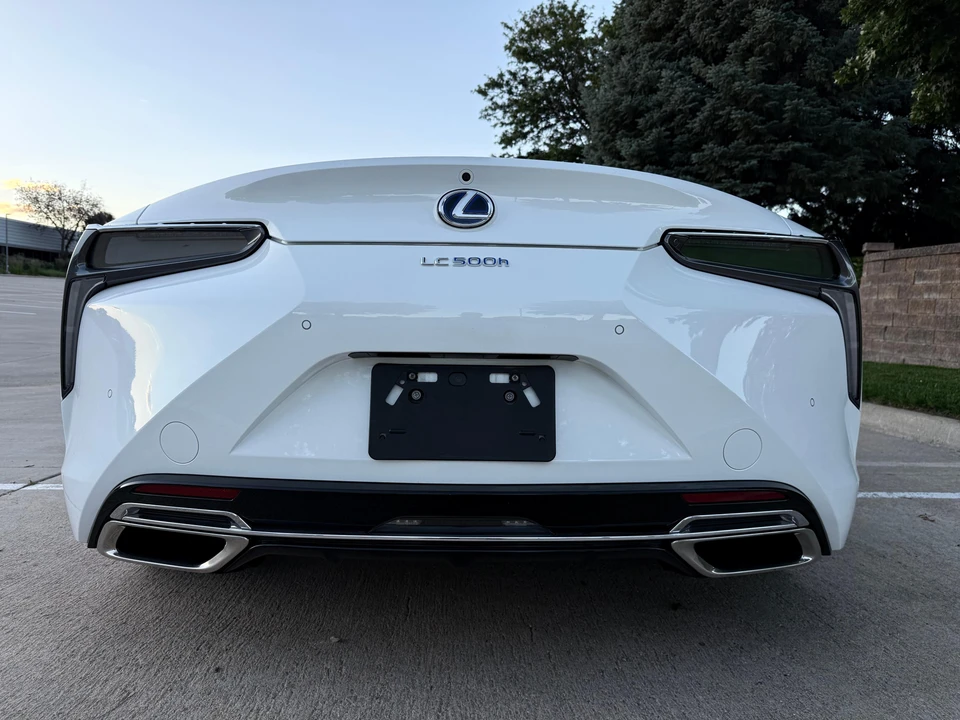 2018 Lexus LC - Image 15 of 31