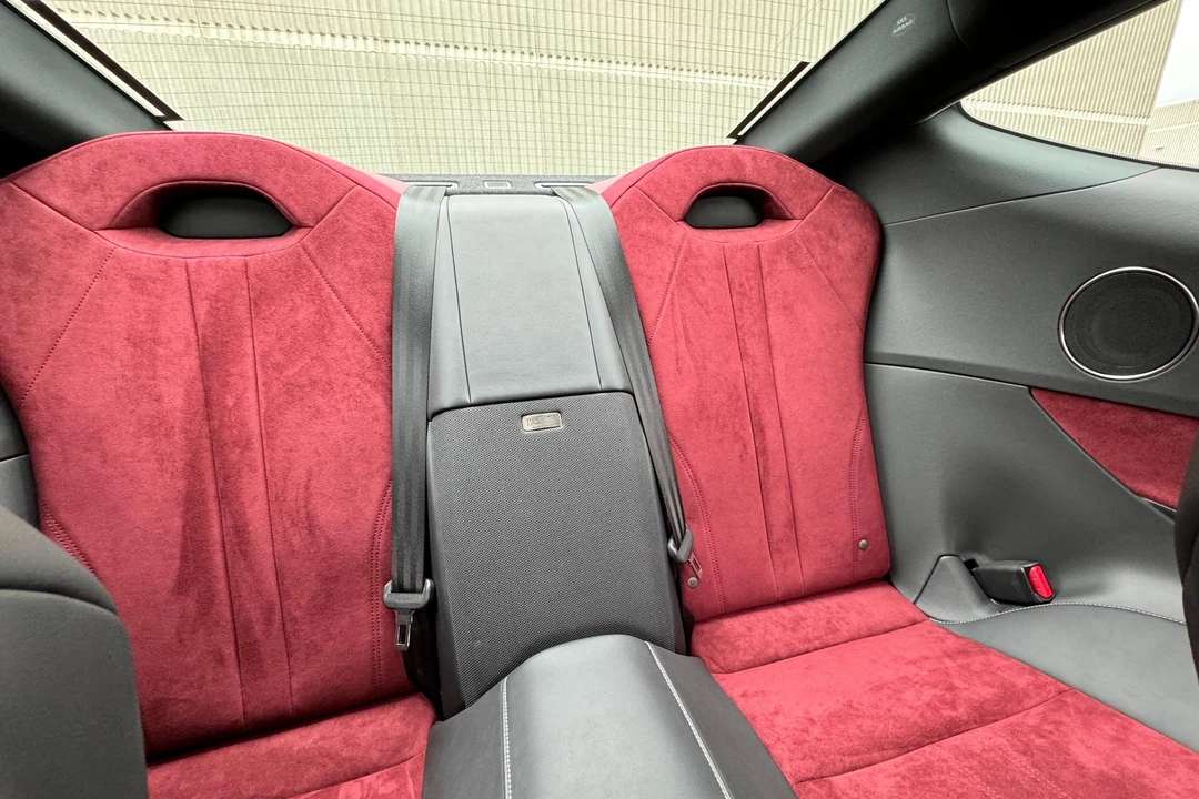2018 Lexus LC - Image 25 of 31