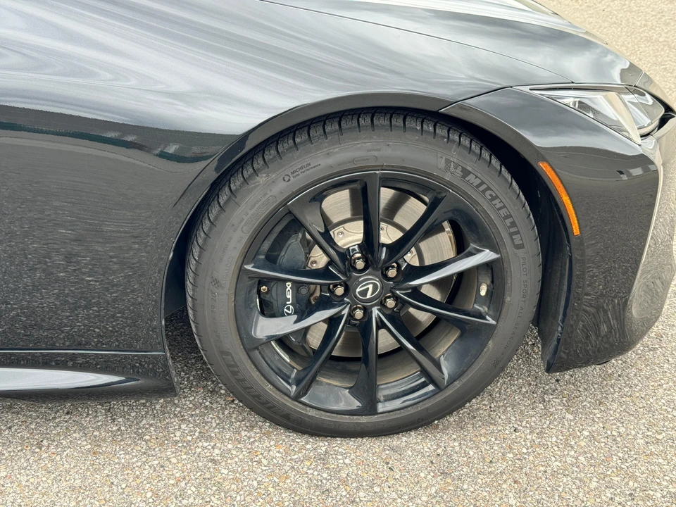 2018 Lexus LC - Image 22 of 31