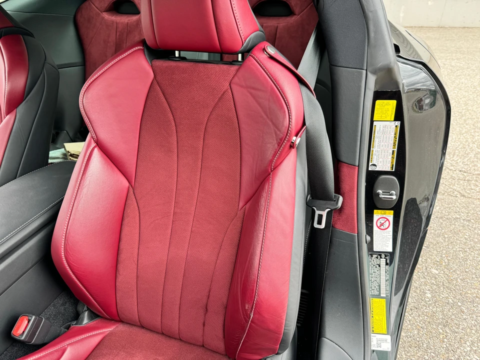 2018 Lexus LC - Image 27 of 31