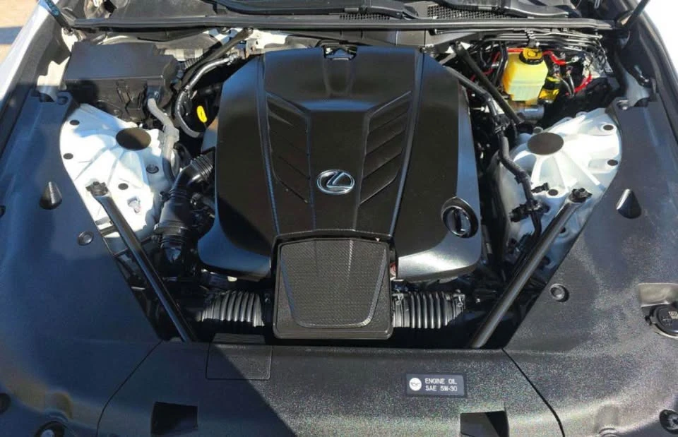 2018 Lexus LC - Image 9 of 10